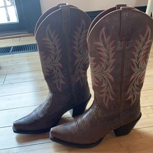 Brown ariat boots with colorful embroidering
